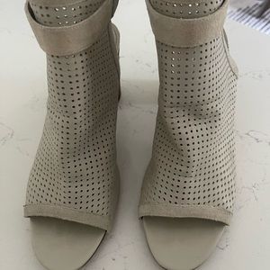 Sam Edelman Emmie peep toe booties in greige